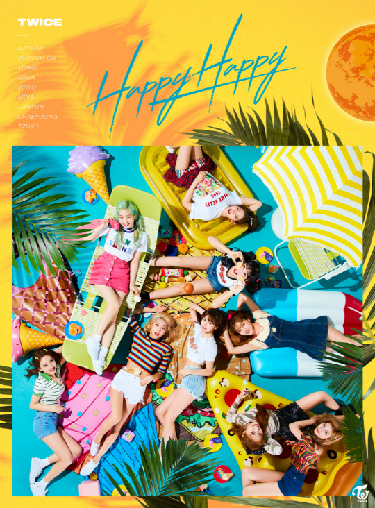 트와이스 일본 싱글 4집 'HAPPY HAPPY' 재킷 [사진=JYP엔터테인먼트 제공]